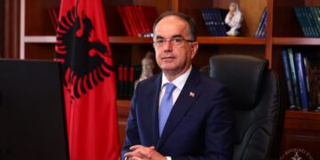 Revolta studentore, Begaj takim me ambasadorët e SHBA, BE dhe Gjermanisë! Marrin pjesë dhe dy ish-Presidentët Topi e Meidani
