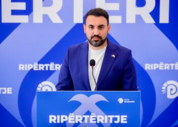 “1000 të rinj të arrestuar e shoqëruar, 250 prej tyre të mitur”/ Këlliçi: Asnjë polic i ndaluar për dhunën ndaj studentëve! Prokuroria të bëjë detyrën