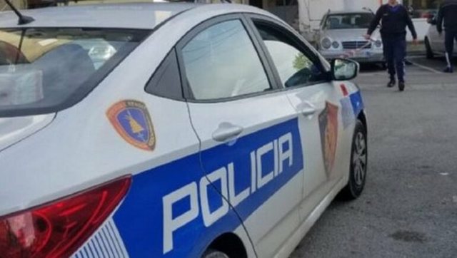 Vodhi makinën e postës në Durrës, arrestohet në Berat 23-vjeçari