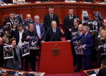“Ju ka ardhur fundi”/ Berisha: Rama do ketë fatin e Çausheskut, edhe ty o Taulant do të të tërheqin zvarrë