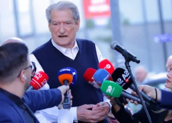 Berisha: Hyseni dhe Agasin e kuptuan që Rama i shiti dhe kanë filluar të flasin, Balluku e kërcënon me mesazhet