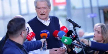Berisha: Hyseni dhe Agasin e kuptuan që Rama i shiti dhe kanë filluar të flasin, Balluku e kërcënon me mesazhet