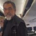 “Më kërcënove…”/ Studentja përballet në avion me Bledi Çuçin, i merret telefoni nga dora (Video)