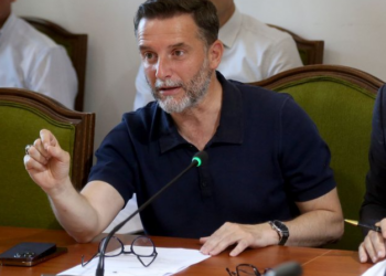 “Kjo parti duhet të mësohet të dëgjojë”/ Braçe kundër reformës territoriale: Nuk e votoj, nuk u konsultova