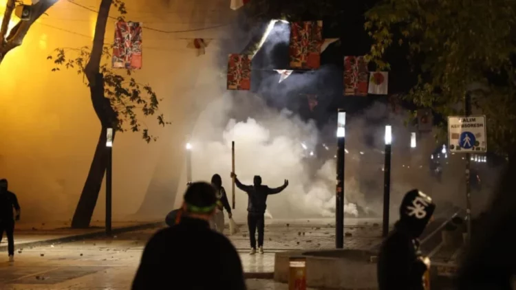 Protesta e ditës së djeshme, 69 persona të arrestuar dhe 20 të proceduar penalisht