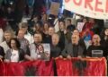 “Sazani, Zvërneci në fyt do ju ngecin”, thirrjet protestuesve në bulevard: Dorëheqje!