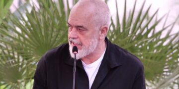 ‘Flamingo Mirror’/ Rama: Është publikuar dosja e Zvërnec-Sazan, shumë shpejt do publikohet dosja KAYO dhe Milot-Balldren