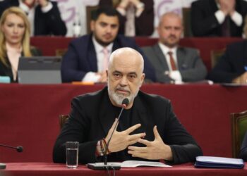 Mbyllet mbledhja e PS, Rama u prezanton deputetëve paketën ligjore që ndëshkon protestuesit!