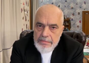 Rama reagon për protestën: Kjo është marrëzi