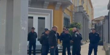 Protestat kundër qeverisë Rama/ Qytetarët marshojnë drejt kryeministrisë