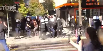 Policia shoqëron mbi 23 protestues, revolta e studentëve vazhdon, efektivët zhvendosen nga “Rruga e Durrësit”