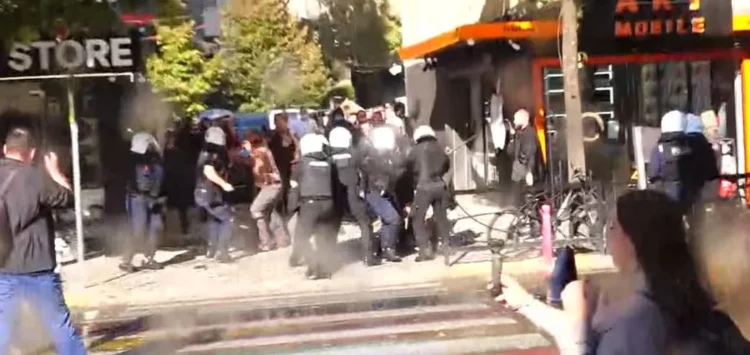 Policia shoqëron mbi 23 protestues, revolta e studentëve vazhdon, efektivët zhvendosen nga “Rruga e Durrësit”