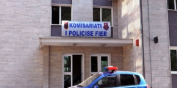 I keqtrajtoi fëmijën në kopsht/ Nëna dhunon edukatoren, përfundojnë të dyja në ndjekje penale