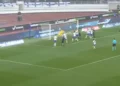 GOOOOOOL SHQIPËRIA 0-1! Shpërthen festa kuqezi, shënon Rey Manaj me kokë pas një krosimi nga Asllani nga goditja e këndit