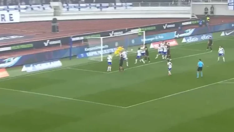 GOOOOOOL SHQIPËRIA 0-1! Shpërthen festa kuqezi, shënon Rey Manaj me kokë pas një krosimi nga Asllani nga goditja e këndit