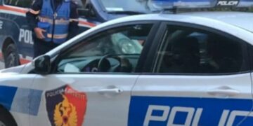 Identifikohet një nga autorët e dyshuar të grabitjes me armë në Rrugën e Kombit, shpallet në kërkim