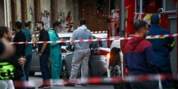 Një shqiptar i dyshuar për shpërthimin e djeshëm në Athinë që la 4 të plagosur