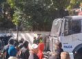 I riu vuan nga epilepsia, mbahet në dhomat e sigurisë pas arrestimit në protestë