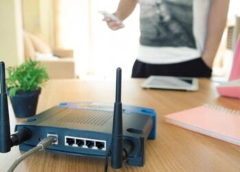 Eurostat: 26% e shqiptarëve nuk e përballojnë financiarisht internetin në shtëpi