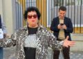 Këngëtarja e mirënjohur Irini Qirjako i bashkohet protestës para Ministrisë së Arsimit: Më dhemb shpirti për studentët