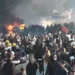 Flakë, tym dhe gaz lotsjellës, bulevardi kthehet në arenë lufte mes protestuesve dhe policisë