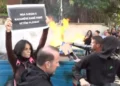 Protestuesit i vënë flakën koshave të mbeturinave pranë Ministrisë së Arsimit dhe hedhin gurë drejt policisë