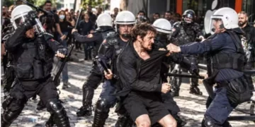 U bë simboli i revoltës, gjykata jep vendimin për studentin Klevi Metaj dhe protestuesit e arrestuar