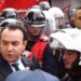 Deputeti Klevis Balliu përplaset me policët: Hapeni rrugën, nuk jeni në perimetrin tuaj