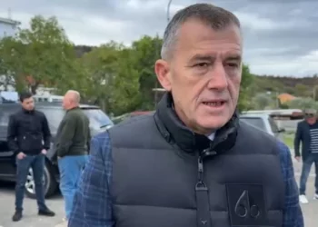Demokratët e Shkodrës nisen për në Tiranë, deputeti i PD: Të gjithë kundër qeverisë së korruptuar Rama