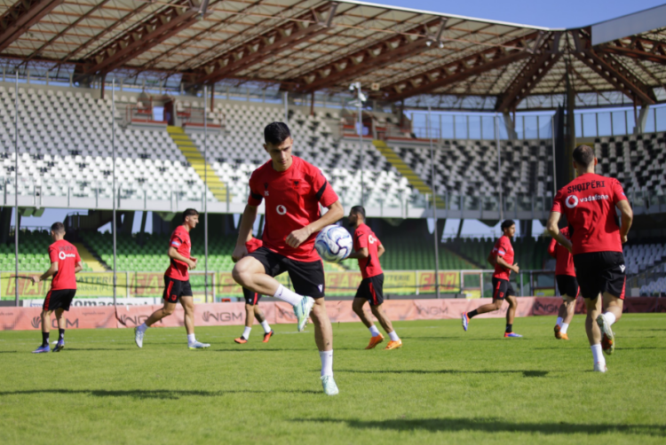 UEFA Nations League/ Kombëtarja mbyll përgatitjet në Cesena, pasditen e sotme niset drejt Helsinkit