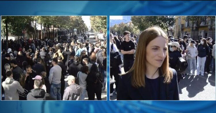 “O sot o kurrë”/ Deputetja Marjana Koçeku nga protesta: E mbështes se është frymëmarrje për demokracinë