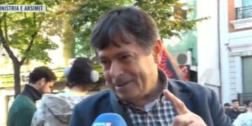 Profesori Lush Susaj: Plagët 114-vjeçare të Shqipërisë do i shërojnë vetëm studentët! Prindër, dilni mbështesni fëmijët tuaj!