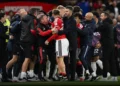 Bentancur godet me kokë Shaw dhe ndëshkohet me karton të kuq, De Zerbi befason: E putha…