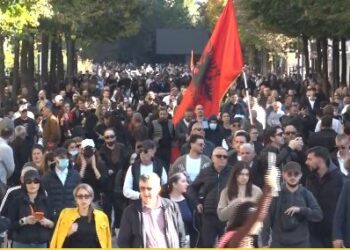 Vazhdon revolta kundër Ramës, studentët rikthehen sot, në orën 14:00, para Ministrisë së Arsimit