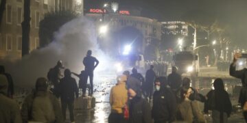 Media italiane shkruan për protestën e studentëve: Të rinjtë sfidojnë Ramën në Tiranë! Korrupsioni është kudo