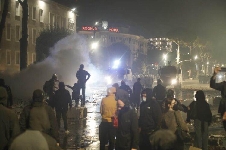 Media italiane shkruan për protestën e studentëve: Të rinjtë sfidojnë Ramën në Tiranë! Korrupsioni është kudo