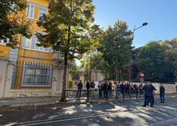 Përplasjet gjatë protestës së studentëve/ Ekspertët e kriminalistikës ‘zbarkojnë’ te Ministria e Arsimit