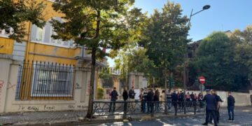 Përplasjet gjatë protestës së studentëve/ Ekspertët e kriminalistikës ‘zbarkojnë’ te Ministria e Arsimit