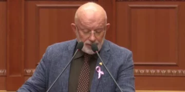 Pas Erion Braçes, edhe Fadil Nasufi me kritka ndaj hartës së re territoriale… por votën ia jep Ramës