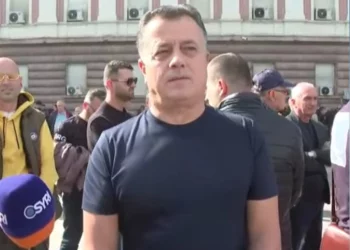 Noka: Jemi këtu për t’i dhënë mbështetje më të madhe protestës heroike të studentëve, koha të bashkohemi!