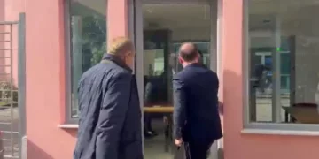 Behgjet Pacolli paraqitet në SPAK, thirret si person në dijeni për çështjen e aeroportit të Vlorës