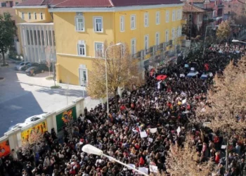 Studentët thirrje për protestë kombëtare, sot tubimi përpara Ministrisë së Arsimit