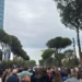 Pedagogët dhe studentët lënë Kryeministrinë, nisen drejt Ministrisë së Arsimit