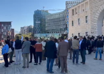 Nis protesta e pedagogëve në mbështetje të studentëve: Kjo është një qeveri që nuk dëgjon
