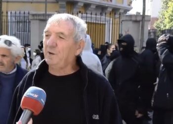Pensionistët i bashkohet protestës së studentëve: Rama e futi popullin në luftë, duhet të shporret një orë e më parë