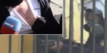 Përshkallëzohet protesta, Policia qëllon me plumba gome drejt të rinjve