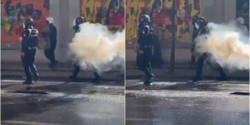 Incidenti në protestë, policit i shpërthen gazi lotsjellës në çantën e shpinës