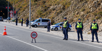 Sot protestë kombëtare/ Policia bën postbllok pranë tunelit të Murrizit, kontrolle ndaj automjeteve në Rrugën e Arbrit