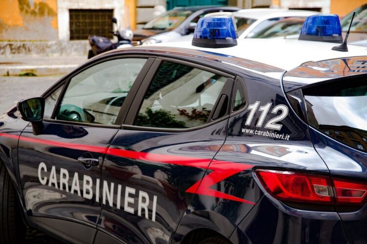 Tentoi të vriste të atin, dënohet me burg shqiptari në Itali