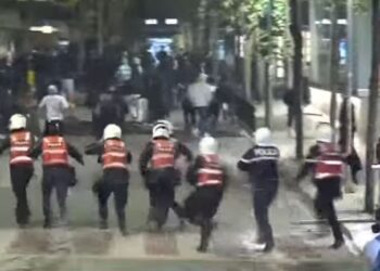 Pas përleshjes te Kryesia e Kuvendit, policia nis shoqërimet e studentëve